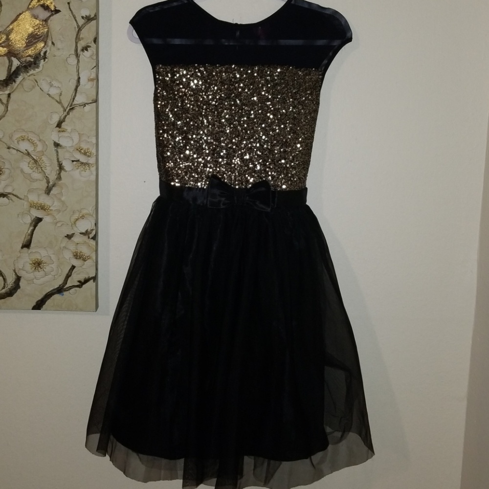 Girls party dress